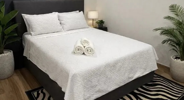Guest Favourite Luxury Studio Apartment | Great Location with Free Private Secured Parking, Забронировать Апартаменты/квартира Брисбен Brisbane Region