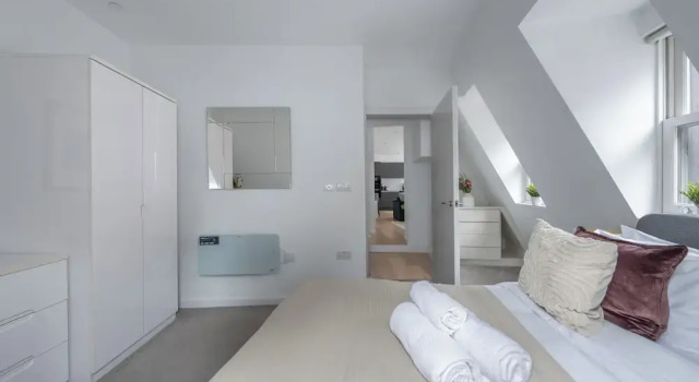 Chic 1BR Close to Tower & Thames, Забронировать Апартаменты/квартира Лондонский Сити Лондон, рядом с Здание Уоки-Токи