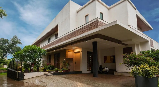Вилла Villa 41 by StayVista - A chic retreat with a pool, poker table, and a theater room