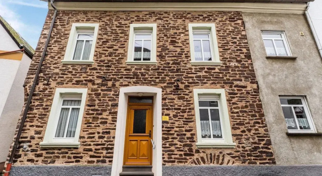 Home for 5 Persons in 1350 Year Old Mosel Town, Забронировать Апартаменты/квартира Эдигер-Эллер Мозель - Германия