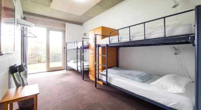 Кровать в общем номере YHA Apollo Bay Eco