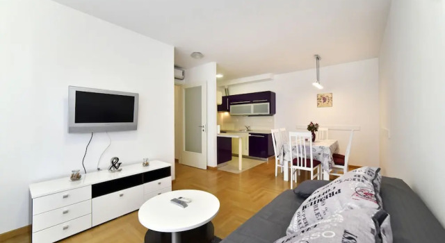 LORITA Superior Apartment with Balcony