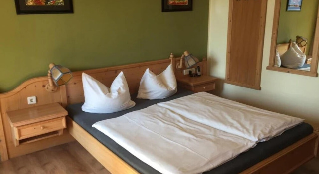 Hotel & Gasthof Zur Linde
