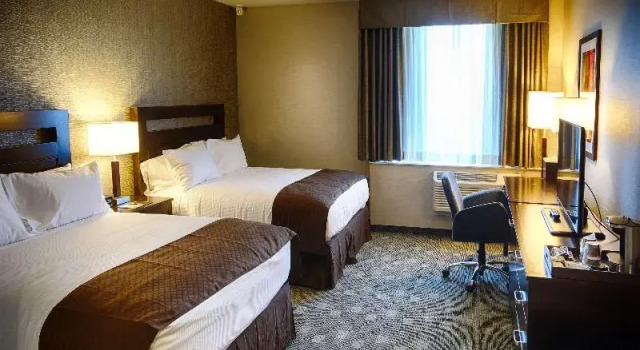 Двухместный номер Standard с красивым видом из окна DoubleTree by Hilton Lawrenceburg
