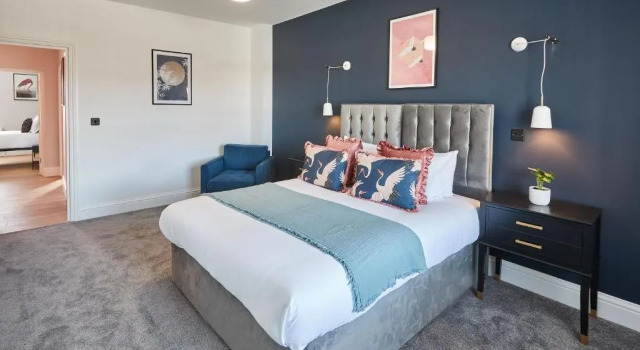 Host Stay Parkside Villa, Varaa Villa Mökit kohteessa Merseyside, Mökki