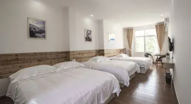 Кровать в общем номере Return inn