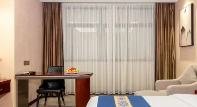Тент Vienna International Hotel (Hechi Tonggu)