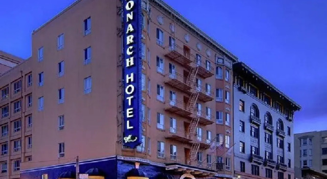 Номер Standard The Monarch Hotel