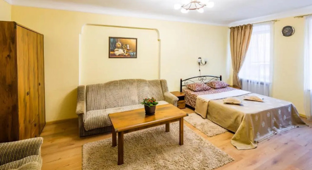 Apartment Krakivska 15