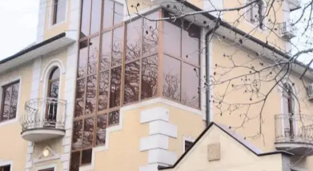 Like Hostel Pyatigorsk, Забронировать Хостел Отели Пятигорска с парковкой, рядом с Пятигорская Канатная Дорога, Парковка