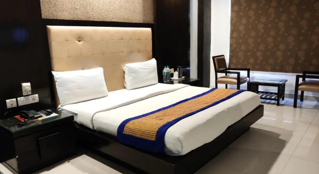 Hotel Delhi Pride at Karol Bagh, Забронировать Отель Отели Нью-Дели с бассейном, Бассейн
