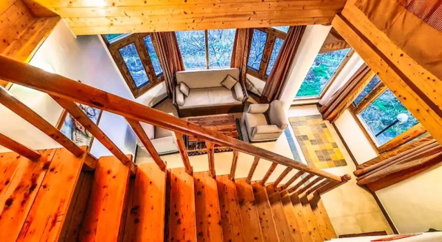 Люкс с балконом и с видом на горы Banjara Orchard Retreat Thanedar