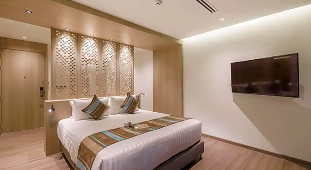 Двухместный люкс Jacuzzi Queen Отель Fifth Jomtien Pattaya