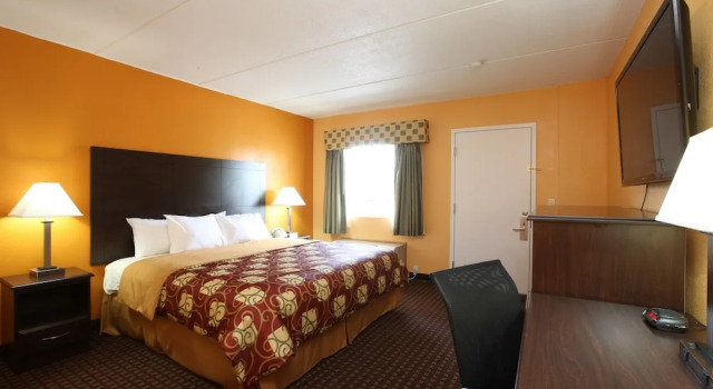 Двухместный номер Standard BLUE SKY INN Glens Falls-Saratoga-Lake George