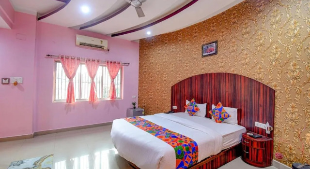 Люкс Luxury FabHotel Prime Rockstar Suites - Nr Park Circus 7 Point