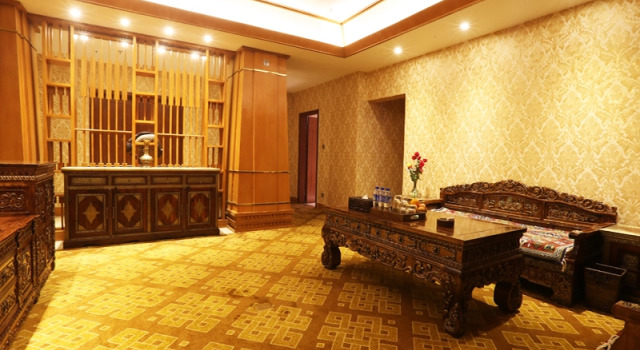 Люкс Presidential Shangri-La Balagezong Tibetan Ecological Hotel