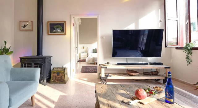 Luxury W2 Balconyparking Best Location, Забронировать Апартаменты/квартира Отели Тель-Авива с парковкой, рядом с Пляж Альма, Парковка