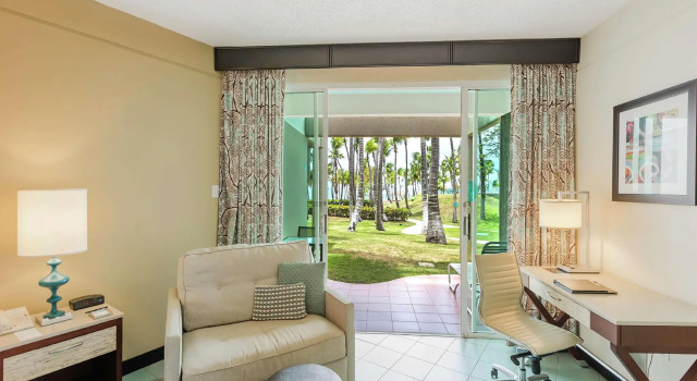 Двухместный номер Standard с видом на бассейн Hilton Ponce Golf & Casino Resort