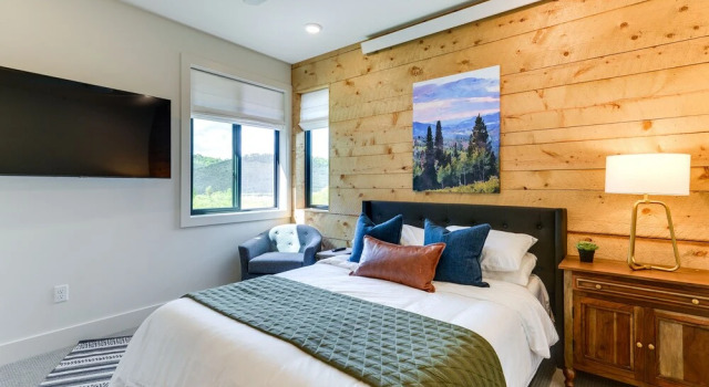 Modern Turnerville Cabin w/ Hot Tub & Scenic Views, Rezervați Hotel Turnerville Statele Unite ale Americii
