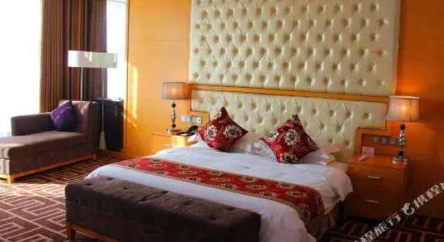 Henghui New Century Grand Hotel, Rezervovat Hotel Luohe Henan