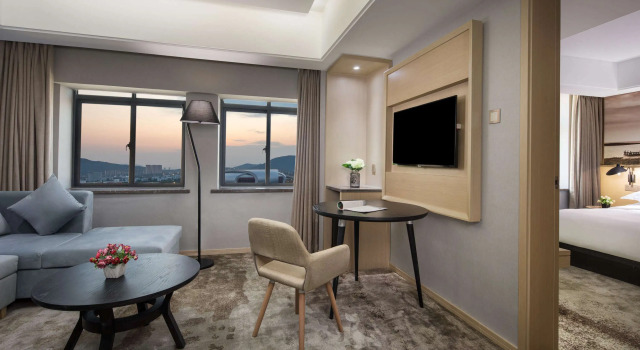 Ramada Encore by Wyndham Huzhou, Rezervați Hotel Hoteluri SPA în Huzhou, SPA