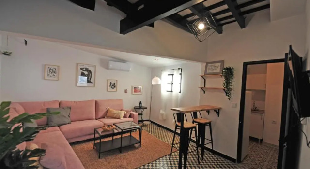 Arenal 8 rooms 3 plantas, Забронировать Отель Отели Херес-де-ла-Фронтера с парковкой, рядом с Винотека Гонсалес Байасс, Парковка