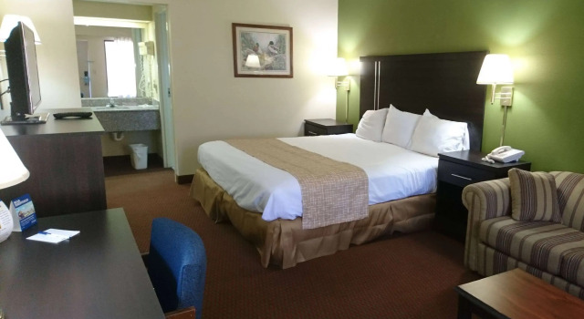 Travelodge by Wyndham Knoxville East