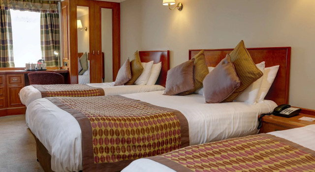Трёхместный номер Standard Best Western Plus Pinewood Hotel, Manchester Airport South Handforth