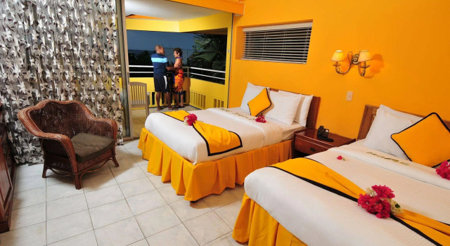 Tropikist Beach Hotel & Resort, Prenota Resort Crown Point Tobago