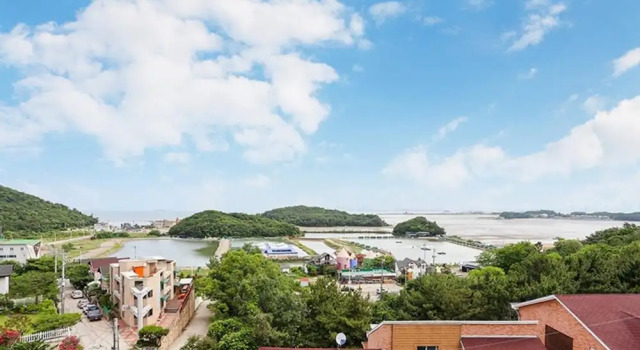 Daebudo (Gubongdo) Badayeohaeng Pension, Забронировать Отель Отели Хвасон с парковкой, Парковка
