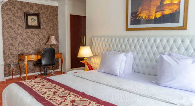 Taj Mahal Hotel