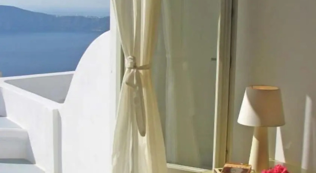 Полулюкс Irida - Santorini