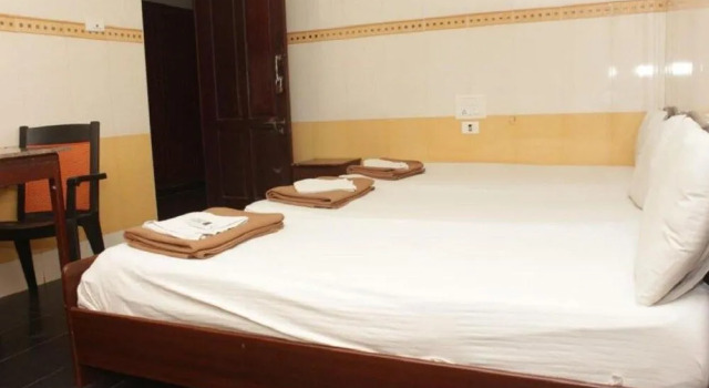 OYO 24347 Hotel Sunrise View