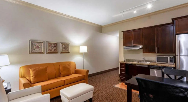 Четырёхместный люкс Hawthorn Extended Stay by Wyndham West Palm Beach Airport