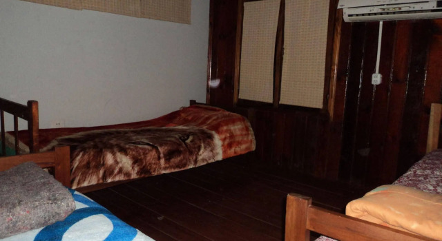 Iguazu Rey Hostel, Забронировать Хостел Отели Пуэрто-Игуасу с парковкой, рядом с Магазин беспошлинной торговли города Пуэрто-Игуасу, Парковка