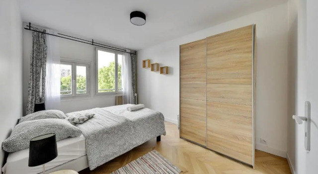 Chic apart with parking and balcony
