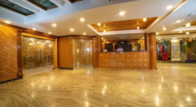 Opera Inn by OYO Rooms, Забронировать Отель Сринагар Jammu & Kashmir Ski