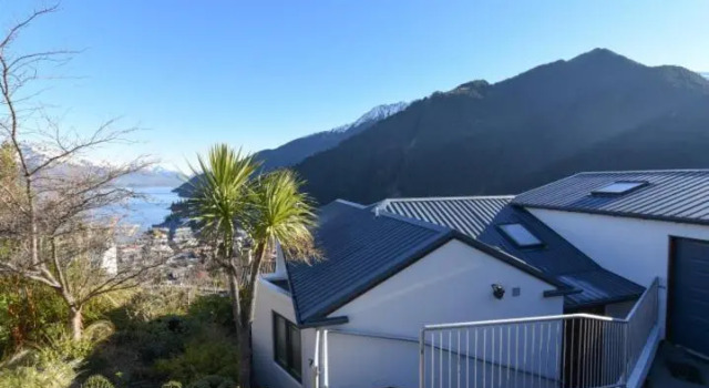 The Queenstown Bothy, Забронировать Отель Куинстаун 