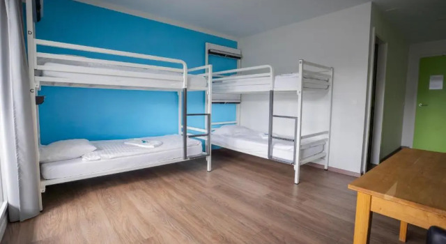 Четырёхместный номер Economy Nyon Hostel