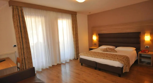 Четырёхместный номер Standard Hotel Select