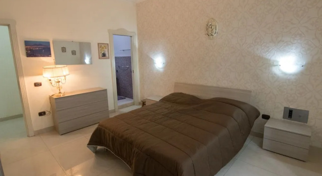 Binario 9 e 34 by Dimorra, Buchen Sie Hotel Neapel Kampanien