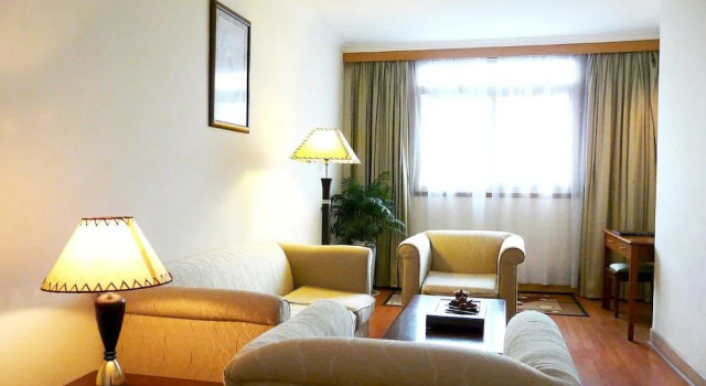 Yuehai Hotel, Rezerwuj Hotel Hotele w Shenzhen z parkingiem, Parking