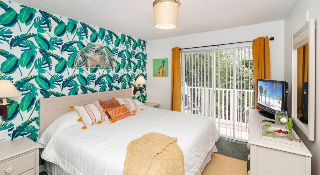 Tropical Lux
