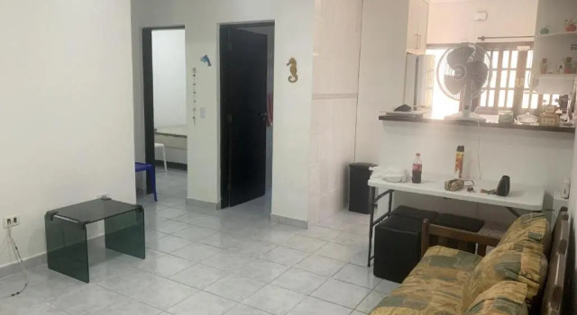 Casa c churrasq a 650 metros do mar em Bertioga SP