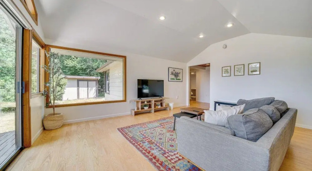 1/2 Mi to Yarrow Bay: Family Home in Kirkland, Забронировать Дом для отпуска Киркленд штат Вашингтон