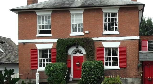 Holly House Bed & Breakfast
