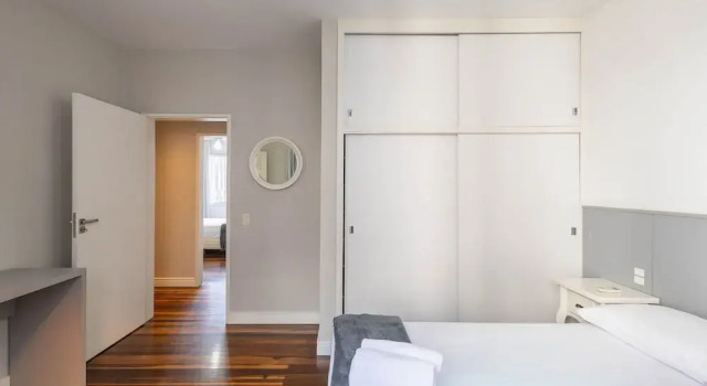 Апартаменты Apartments 50m From the Main Beach in BC - MRD