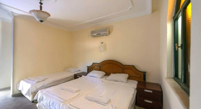 Kromer Garden Hotel