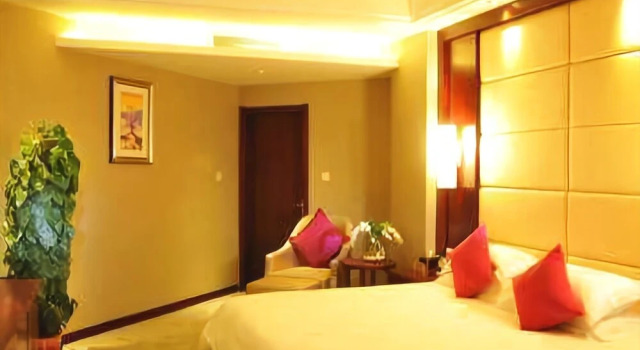 Raymond Holiday Hotel - Fenghua, Varaa Hotelli Zhucheng Shandong