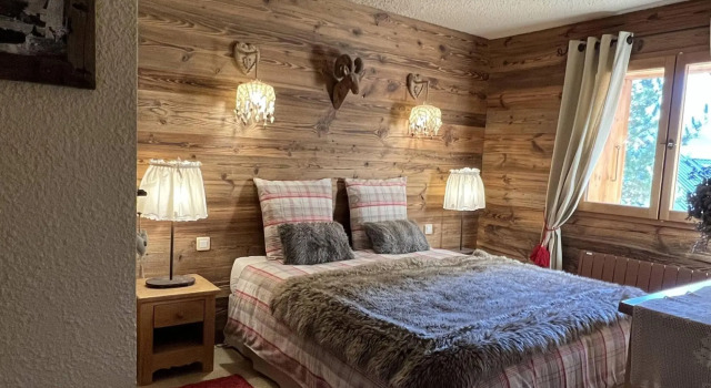 Charming 8-person chalet with fireplace near the centre of Les Deux Alpes, Забронировать Шале Коттеджи Мон-де-Ланс, рядом с Горнолыжный подъемник Жандри 3S, Коттедж